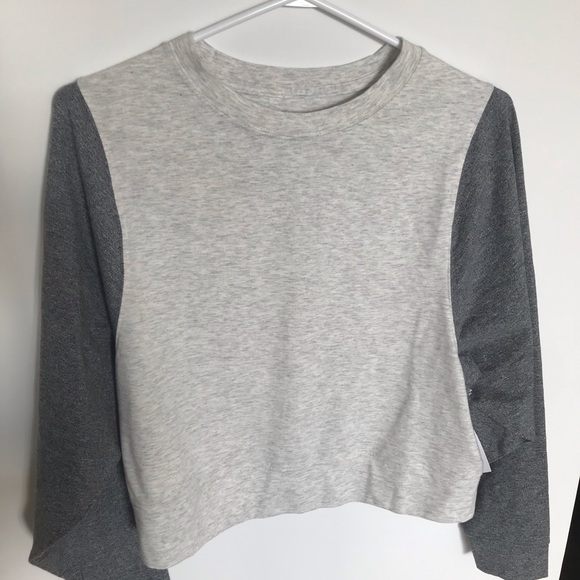 Two colour block solid crop top - Picture 2 of 6